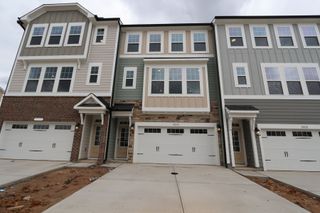 New construction Townhouse house 10030 Secluded Garden Dr, Apex, NC 27523 plan Hyde Park - image