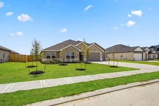 New construction Single-Family house 15122 Cibolo Ln, Mont Belvieu, TX 77523 plan E60B - image