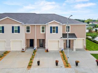 New construction Townhouse house 2577 Olympic Ct, Davenport, FL 33837 - image