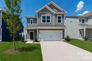 New construction Single-Family house 4240 Ruth Creek Ct, Charlotte, NC 28216 - image
