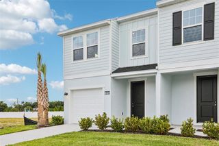 New construction Townhouse house 6876 Holcombe Down Dr, Zephyrhills, FL 33541 - image