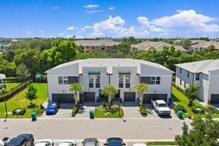 New construction Townhouse house 5611 Enclave Dr, West Palm Beach, FL 33407 - image