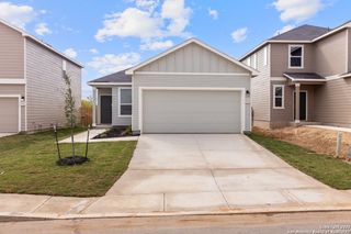 New construction Single-Family house 5222 Big Oak Run, Elmendorf, TX 78112 - image