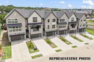 New construction Townhouse house 1336 Cherry Hills Ln, Irving, TX 75038 plan Hogan - image