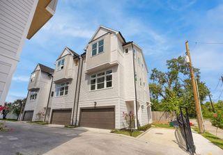 New construction Single-Family house 1713 Mary St, Houston, TX 77026 - image