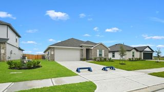 New construction Single-Family house 104 Rustic Creek Ct, Dayton, TX 77535 plan X40L (Express) - image