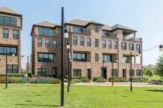 New construction Single-Family house 4076 Oak Cir, Addison, TX 75001 - image