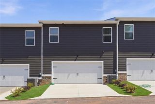 New construction Townhouse house 3633 Parkway James Dr, Snellville, GA 30039 - image