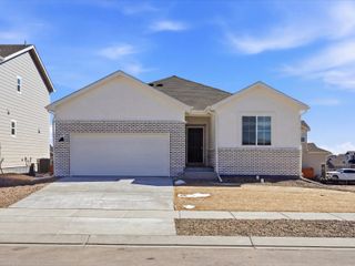 New construction Single-Family house 13219 Valley Peak Dr, Peyton, CO 80831 plan The Red Feather - image