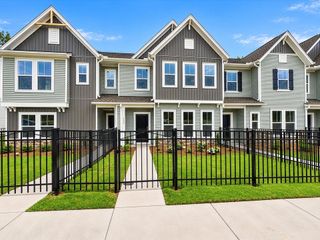 New construction Single-Family house 6609 Fire Lily Ln, Charlotte, NC 28216 plan The Tundra - image
