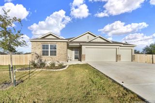 New construction Single-Family house 121 Cheyenne Dr, Floresville, TX 78114 - image
