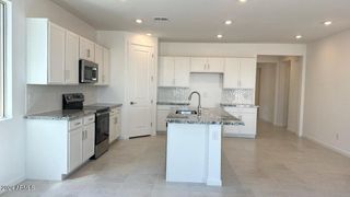 New construction Single-Family house 25228 W Bowker Street, Buckeye, AZ 85326 - photo