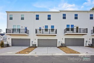 New construction Townhouse house 5007 Rill Ct, Unit 35, Charlotte, NC 28262 - image