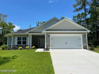 New construction Single-Family house 1021 Wood Creek Rd Ne, Leland, NC 28451 plan 1709 - image