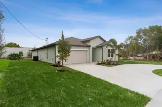 New construction Single-Family house 1782 SW Bayshore Blvd, Port St. Lucie, FL 34984 plan Passionflower II - image