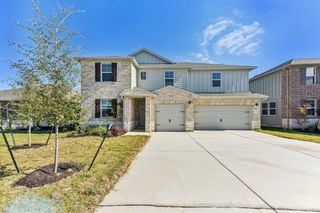 New construction Single-Family house 118 Divisadero Dr, Hutto, TX 78634 plan The Revere (570) - image