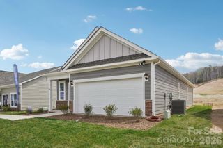 New construction Single-Family house 127 Cora View Trl, Waynesville, NC 28785 plan Burke - image