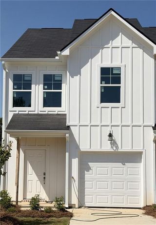 New construction Townhouse house 321 Rolling Green Rd, Unit 101, Adairsville, GA 30103 - image