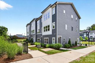 New construction Townhouse house 4032 Canvas Ct, Charlotte, NC 28205 - image