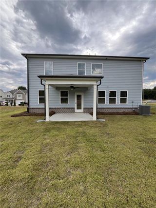 New construction Single-Family house 1826 Kingsmere Run Dr, Loganville, GA 30052 - image