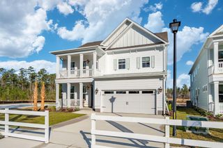 New construction Single-Family house 3 Cherrywood Dr, Summerville, SC 29483 plan Lockwood - Single Family Homes - image