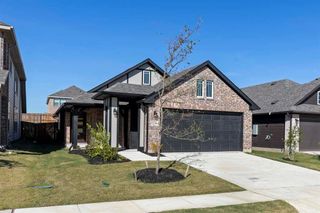 New construction Single-Family house 1636 Meadow Crest Dr, Aubrey, TX 76227 plan 1636 Meadow Crest - image