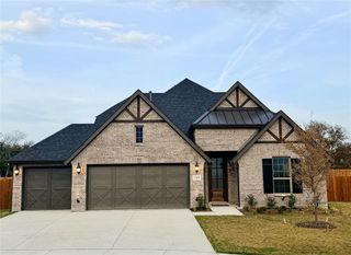 New construction Single-Family house 110 Kenilworth Ln, Greenville, TX 75401 - image