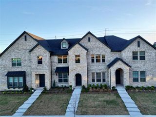 New construction Townhouse house 2538 Settlers Pl, Garland, TX 75042 - photo