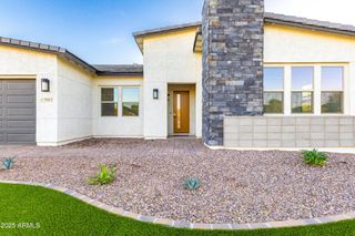 New construction Single-Family house 7583 W Gelding Dr, Peoria, AZ 85381 - image
