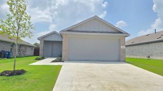 New construction Single-Family house 320 Trail Ct, Keene, TX 76059 plan Estero - image