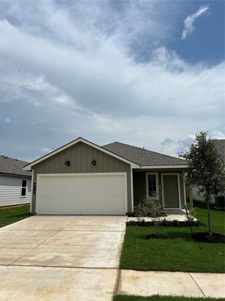 New construction Single-Family house 314 Randall Pl, Rockdale, TX 76567 plan Caroline - image