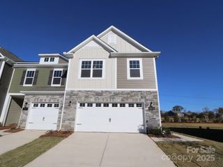 New construction Townhouse house 1014 Overbrook Pl, Wingate, NC 28174 - image