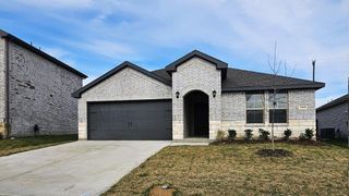 New construction Single-Family house 1025 Newport Dr, Ferris, TX 75125 plan Kingston - image