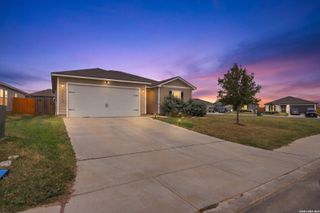 New construction Single-Family house 16000 Stratford Cv, Lytle, TX 78052 - image