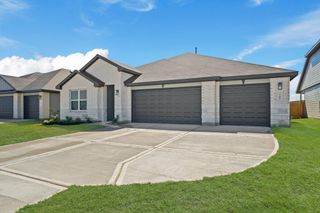 New construction Single-Family house 205 Homestead Ct, Dayton, TX 77535 plan Courtland - image