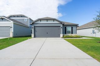 New construction Single-Family house 112 Wirepass Crst, Jarrell, TX 76537 - image