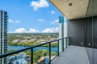 New construction Condo house 610 Davis St, Unit 3801, Austin, TX 78701 - image