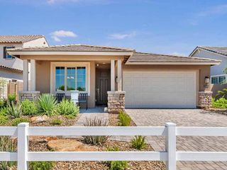 New construction Single-Family house 5720 W Mauna Loa Ln, Glendale, AZ 85306 plan Amethyst - image