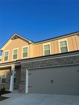 New construction Single-Family house 305 Sterling Creek Way, Loganville, GA 30052 - image