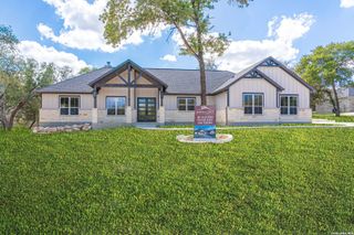 New construction Single-Family house 163 Pradera Ridge Dr, Floresville, TX 78114 - image