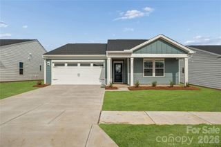New construction Single-Family house 1481 Ardmore Dr, Sherrills Ford, NC 28673 plan Irving - image
