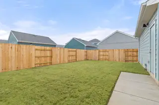 New construction Single-Family house 107 Elm Branch Trl, Taylor, TX 76574 plan Hampton - image