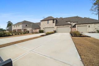 New construction Townhouse house 332 Fields Ln, Montgomery, TX 77316 - image