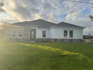 New construction Single-Family house 2185 Onondaga Ln, Punta Gorda, FL 33983 plan Huntington - image