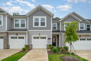 New construction Townhouse house 14806 Tamarack Dr, Charlotte, NC 28278 - image