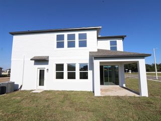 New construction Single-Family house 37831 Tobiano Lp, Dade City, FL 33525 plan Mira Lago - image