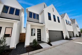 New construction Single-Family house 1422 Caywood Ln, Unit C, Houston, TX 77055 - image