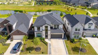New construction  house 31422 Beacon Cove Trl, Fulshear, TX 77441 plan Linz - image
