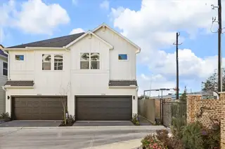 New construction Single-Family house 3913 Willowbend Pt, Houston, TX 77025 - image