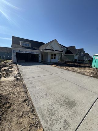 New construction Single-Family house 126 Shingle Oak Dr, Moncks Corner, SC 29461 plan Avery - image